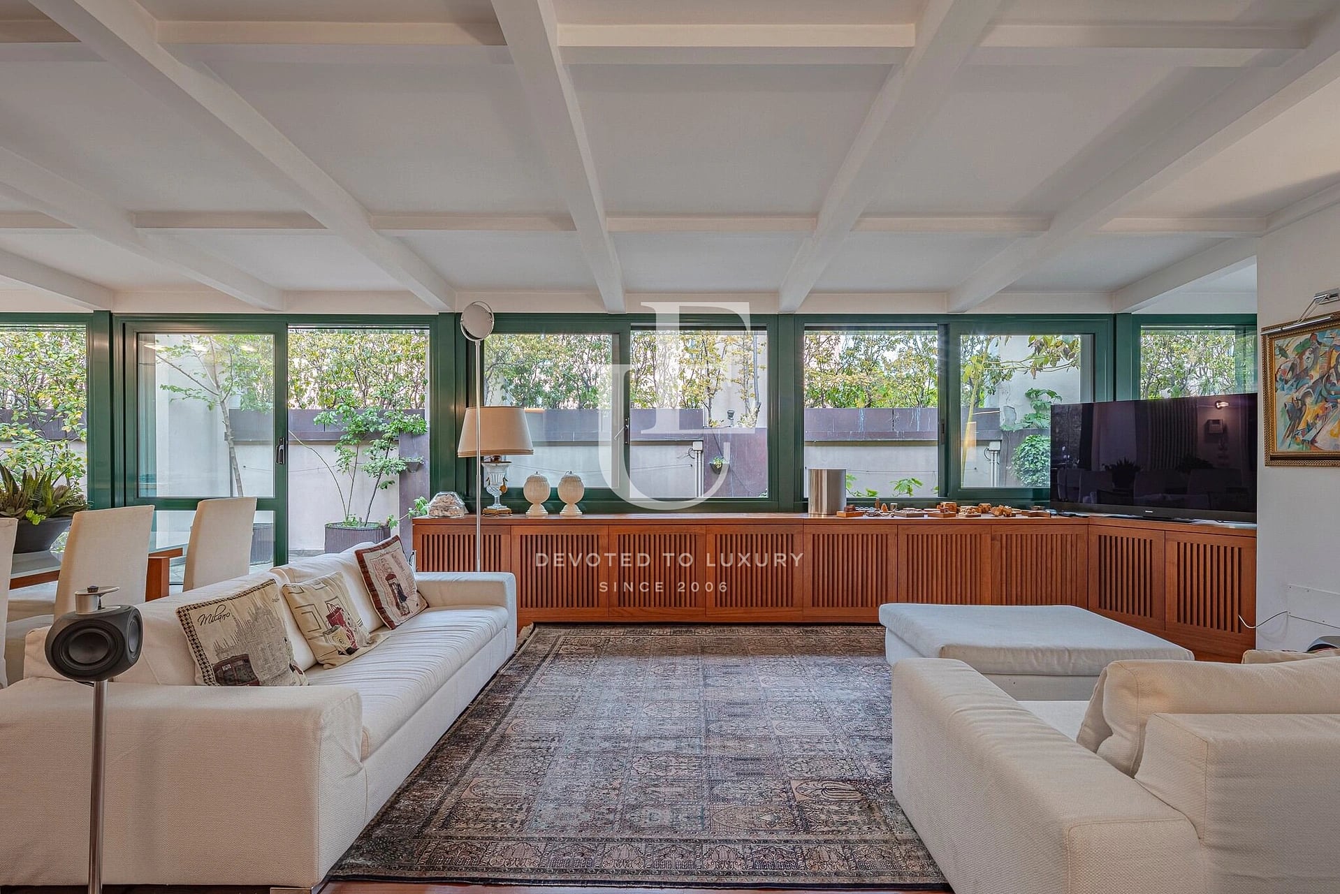 Elegant five-bedroom duplex penthouse with panoramic terrace in Milan