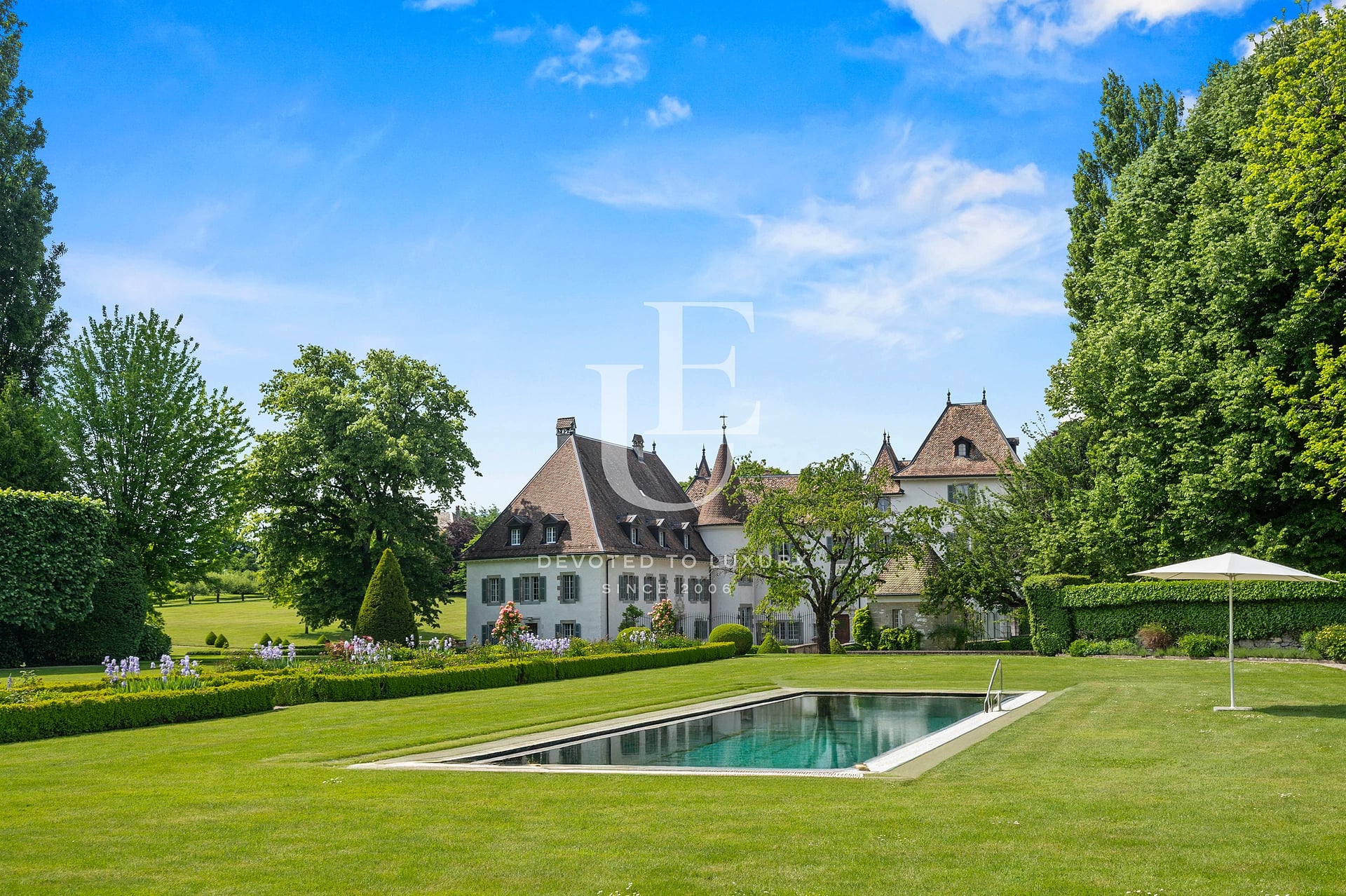 Historic residence with Mont Blanc views near Geneva