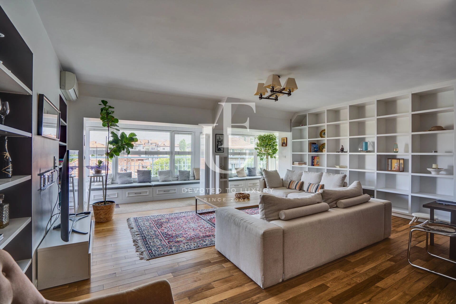Maisonette with a house feel in the center of Sofia for sale