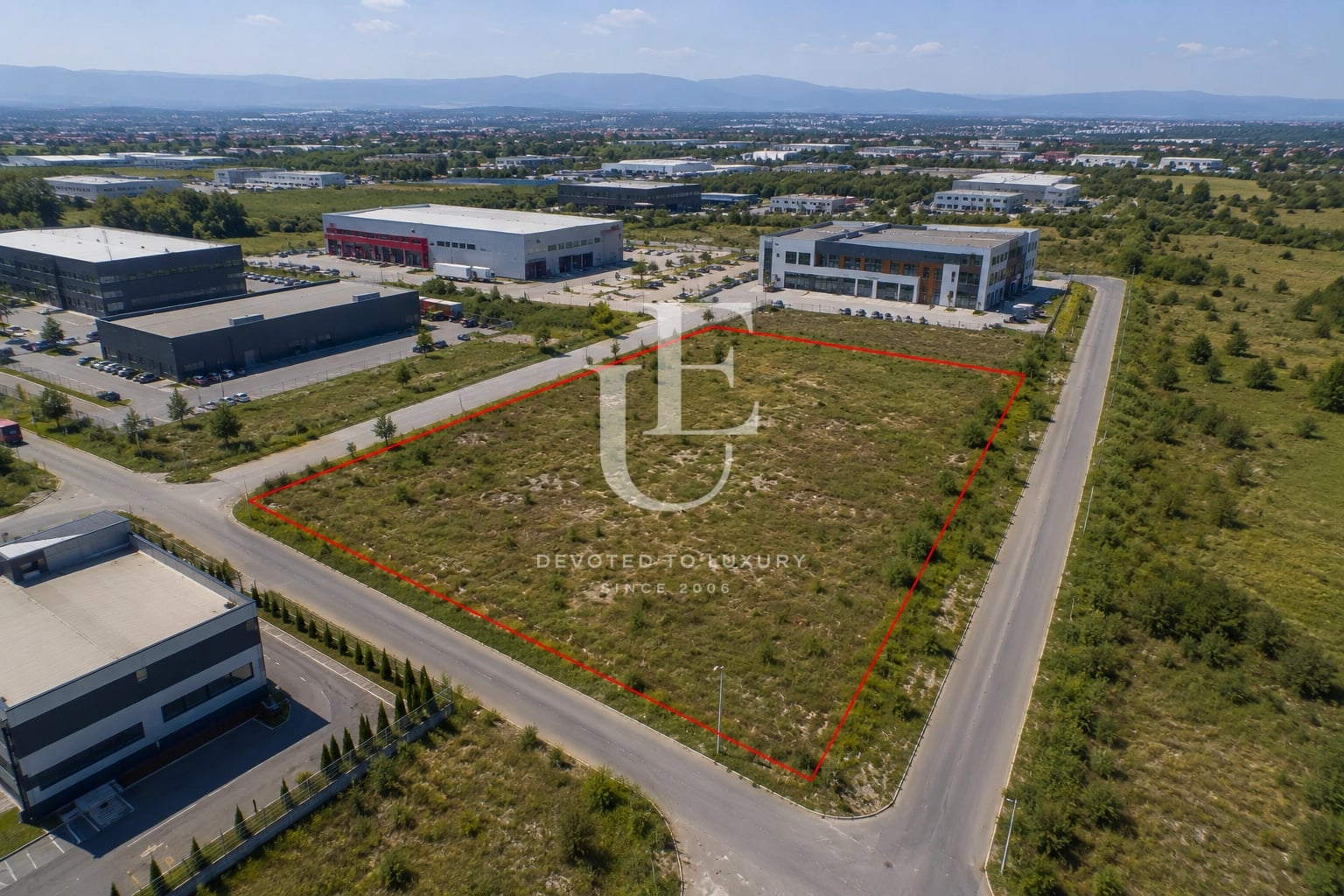 Plot for sale suitable for production and warehouse facilities next to Botevgradsko Shosse