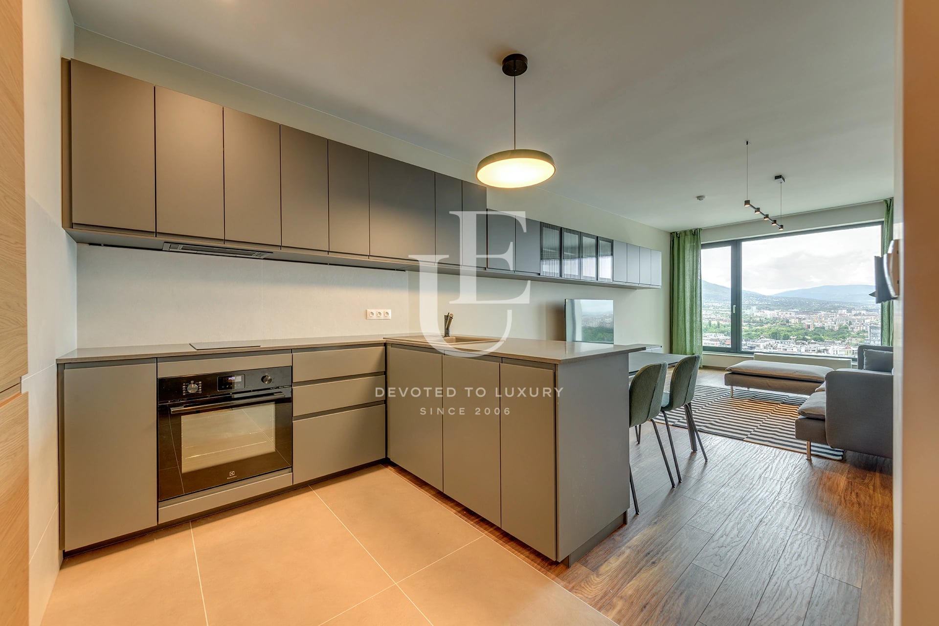 Brand-new luxury apartment for rent in Smart Tower