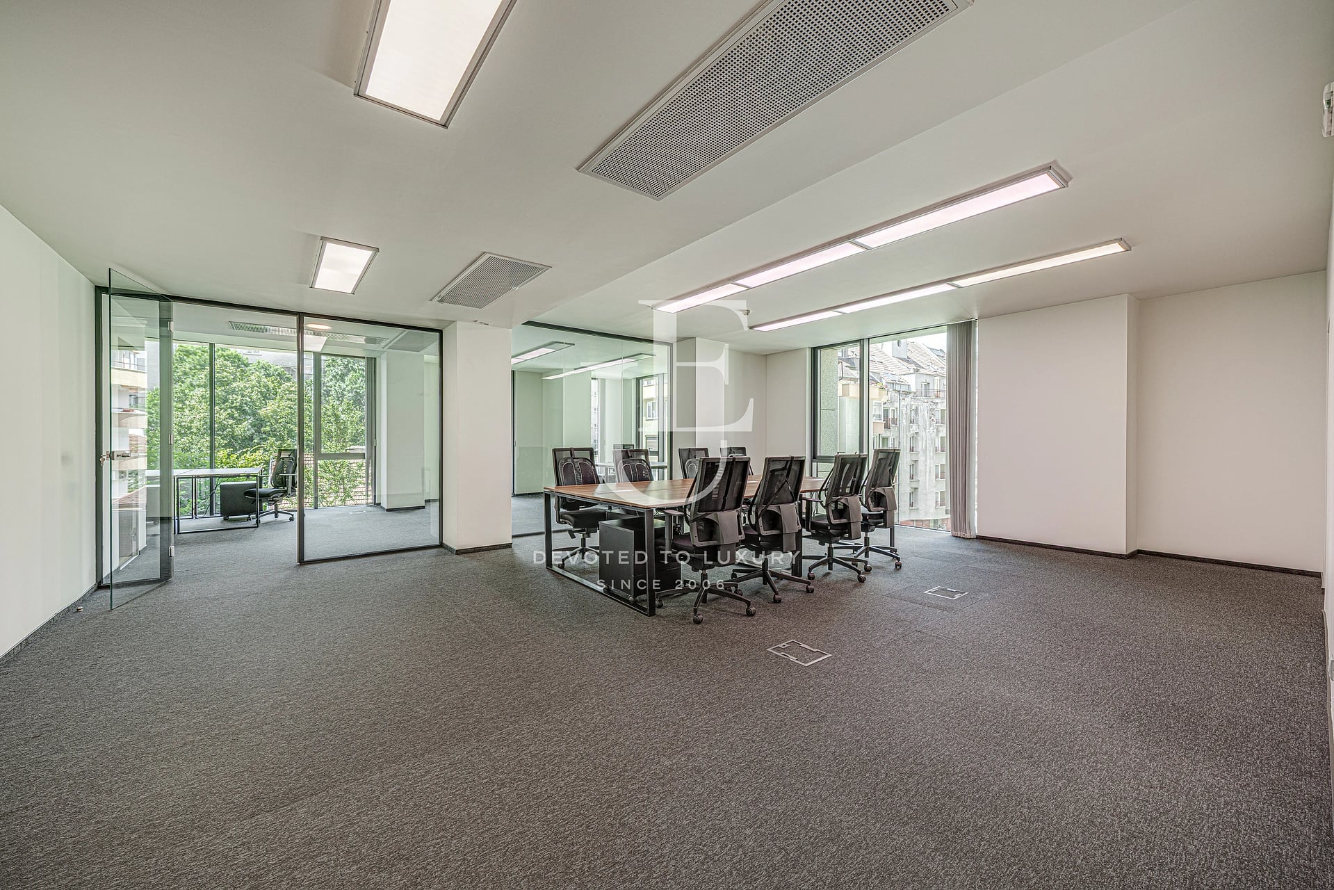 Very luxury office in a office building A class