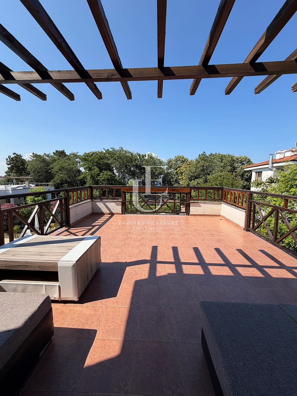 Great apartment with a view of Paradise Bay for sale