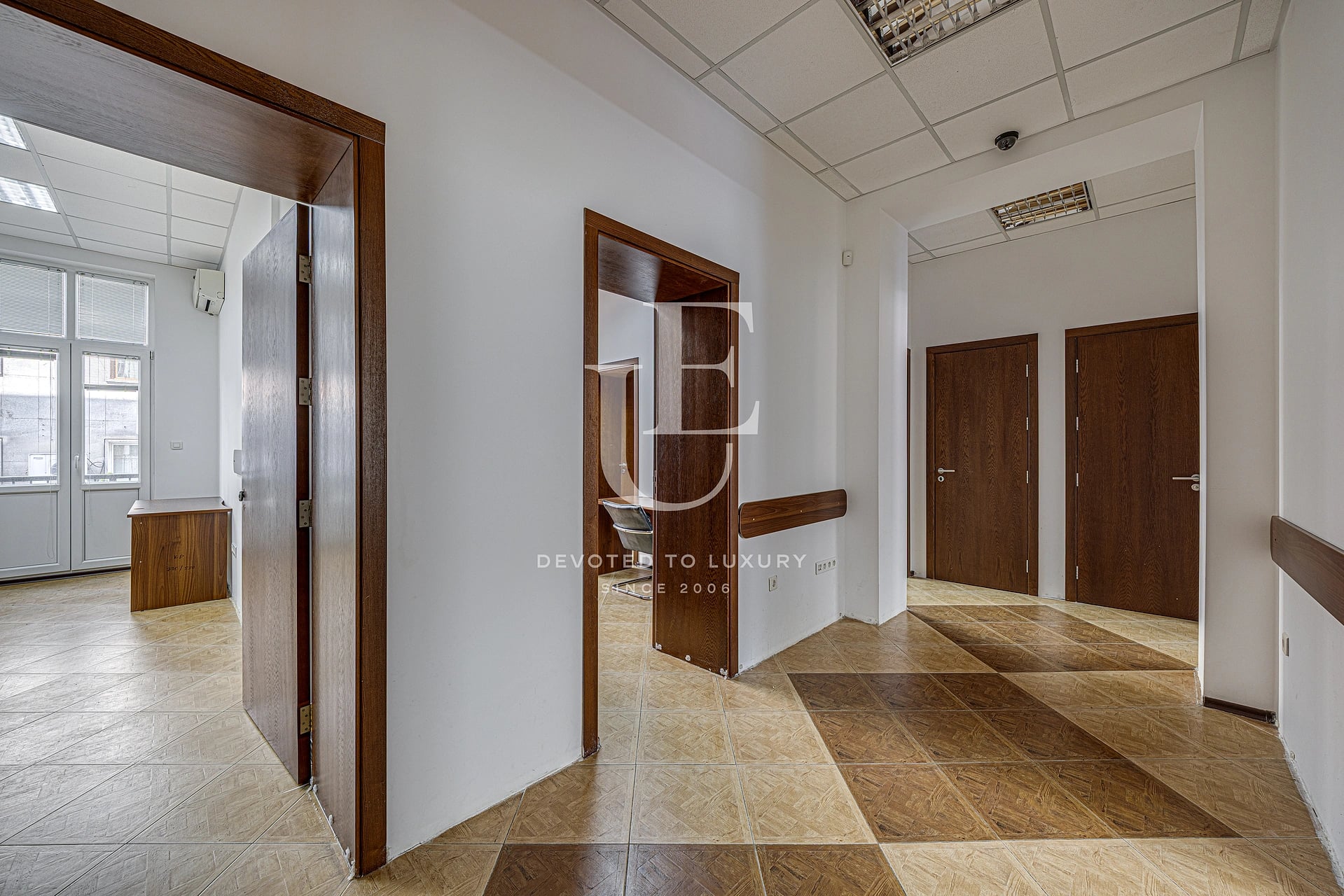 Multi-room apartment on Graf Ignatiev Street
