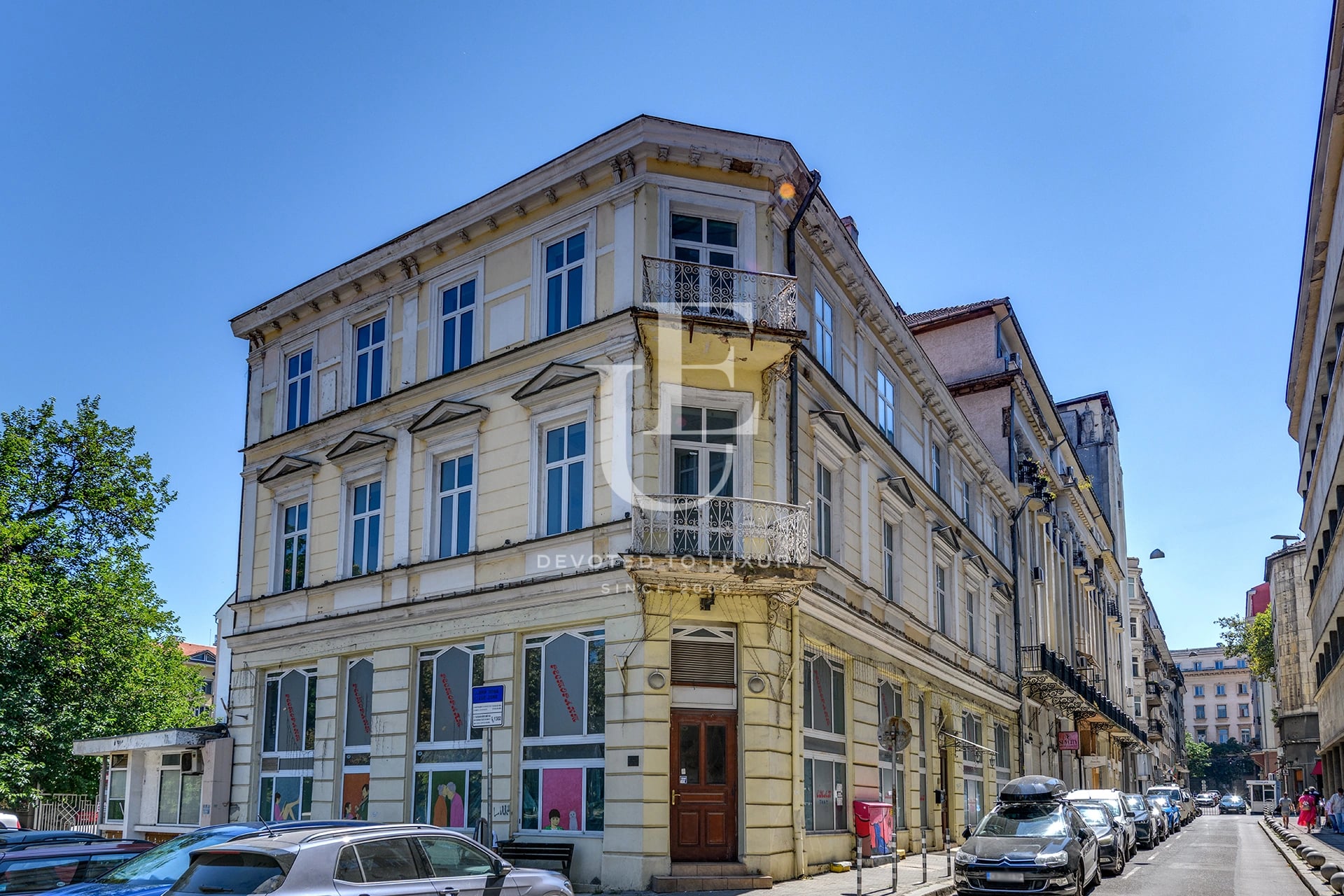 Аристократична сграда - паметник на културата в център на гр.София
