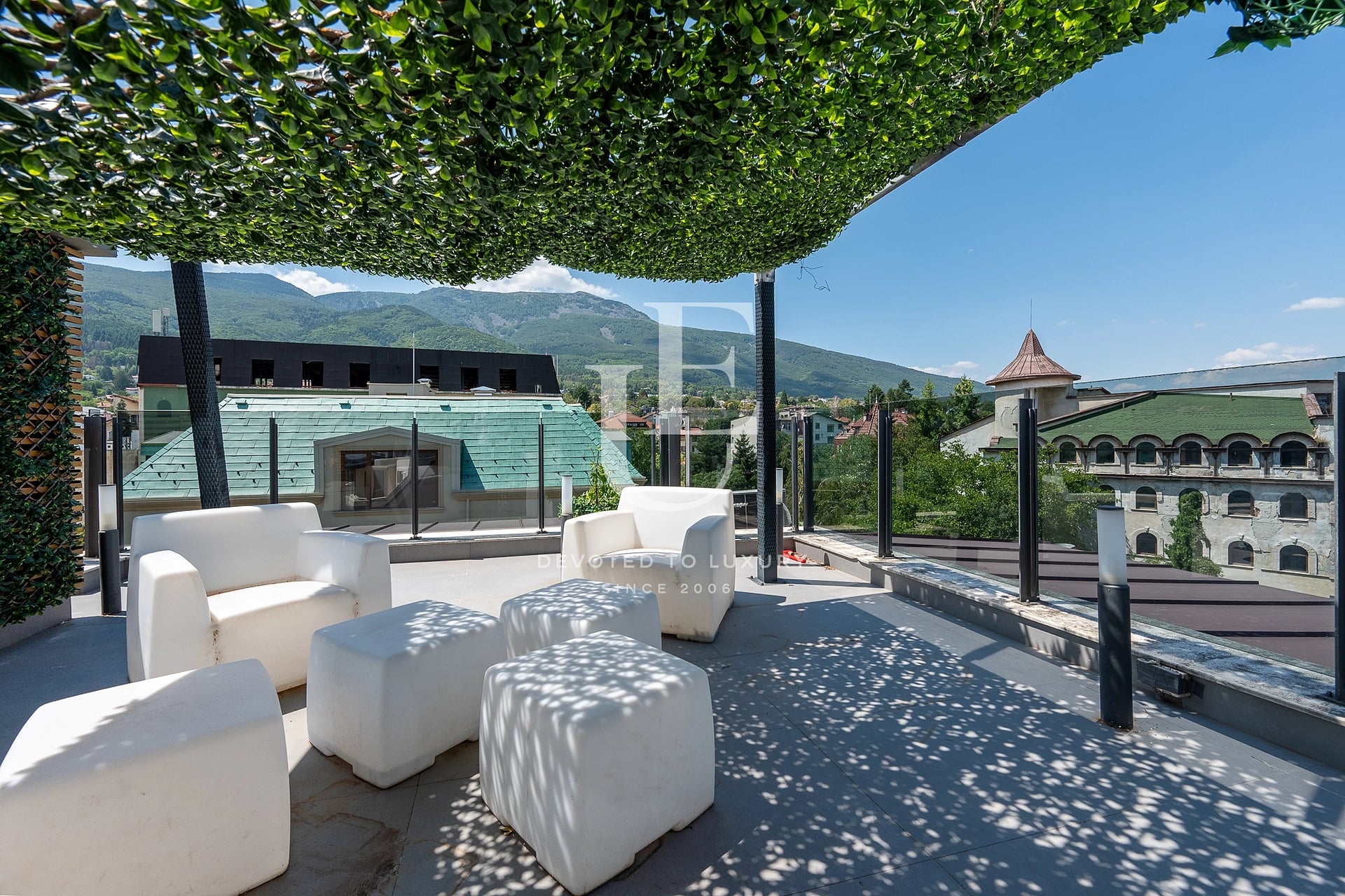 Maisonette with panoramic terraces and a view of Vitosha Mountain