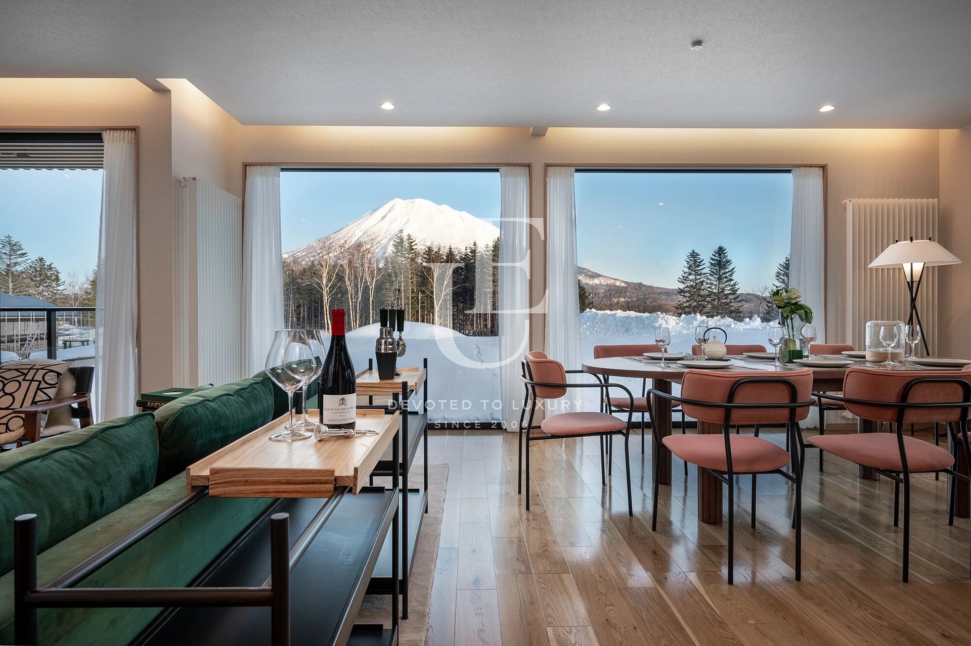 Luxury mountain villa with a private SPA center and mountain views in Japan