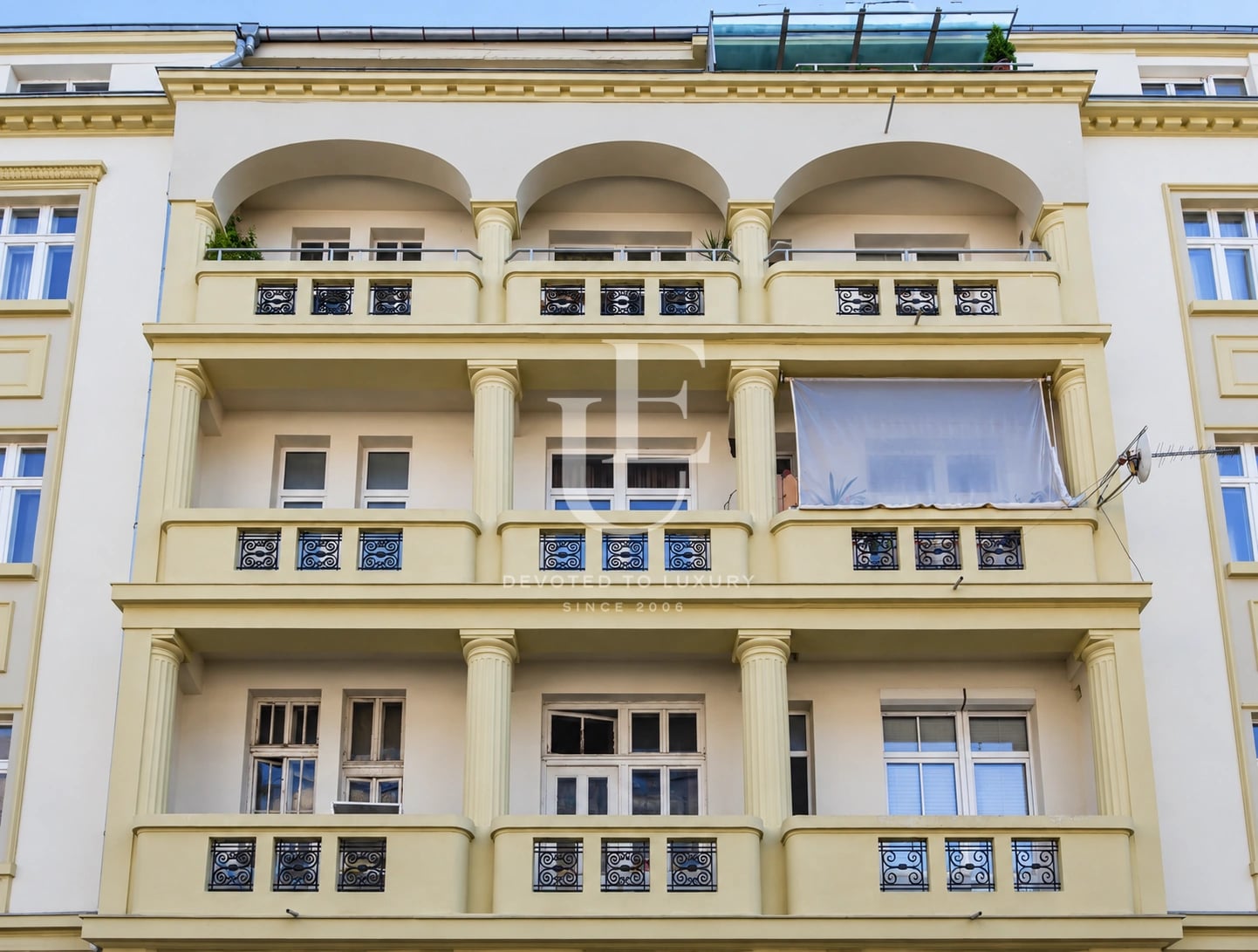 Three-bedroom apartment for rent on Shishman Street