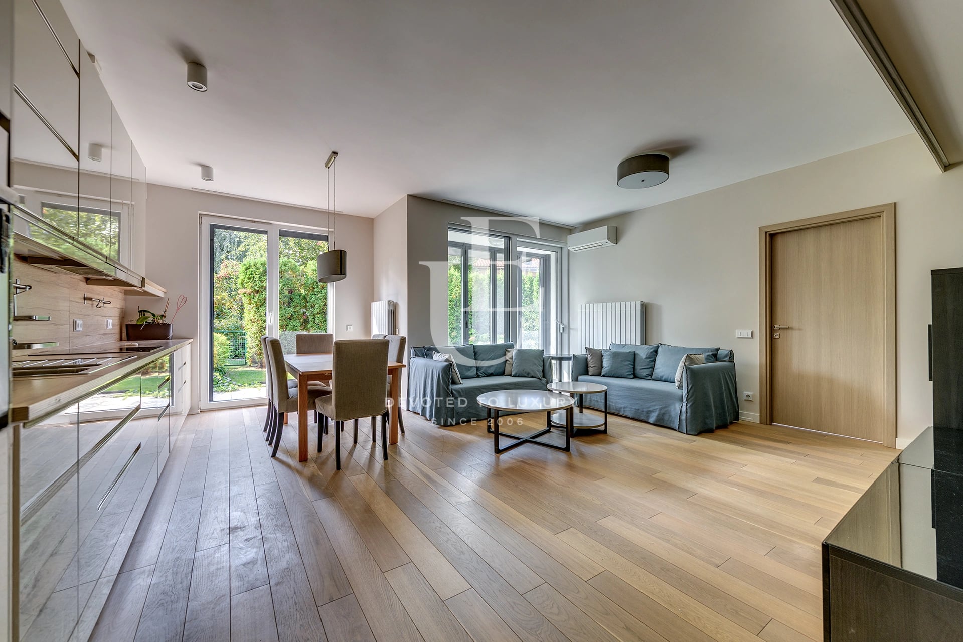 Three bedroom apartment with amazing private garden