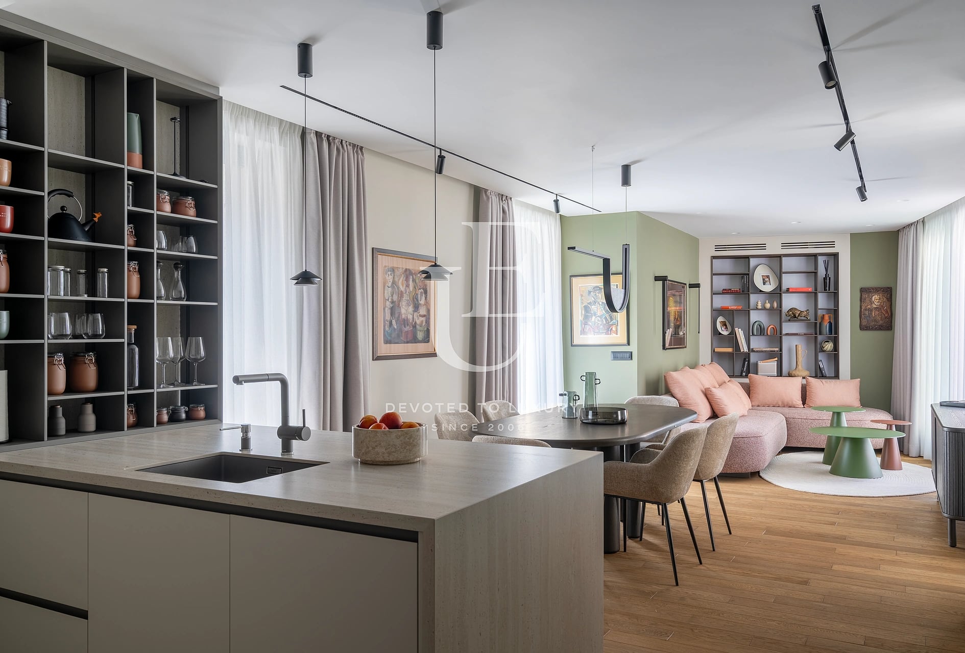 Luxury three bedroom apartment for rent in the central Sofia