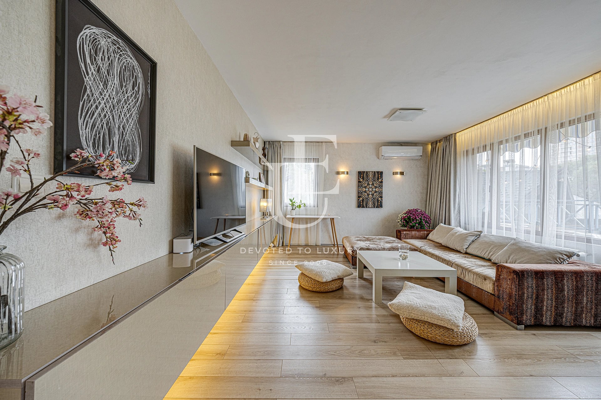Spacious Three-Bedroom Apartment with Panoramic Views of Vitosha Mountain
