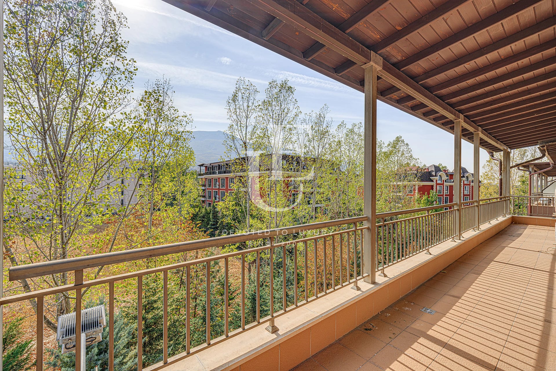 Residential Building in a Gated Complex - An Investment Opportunity