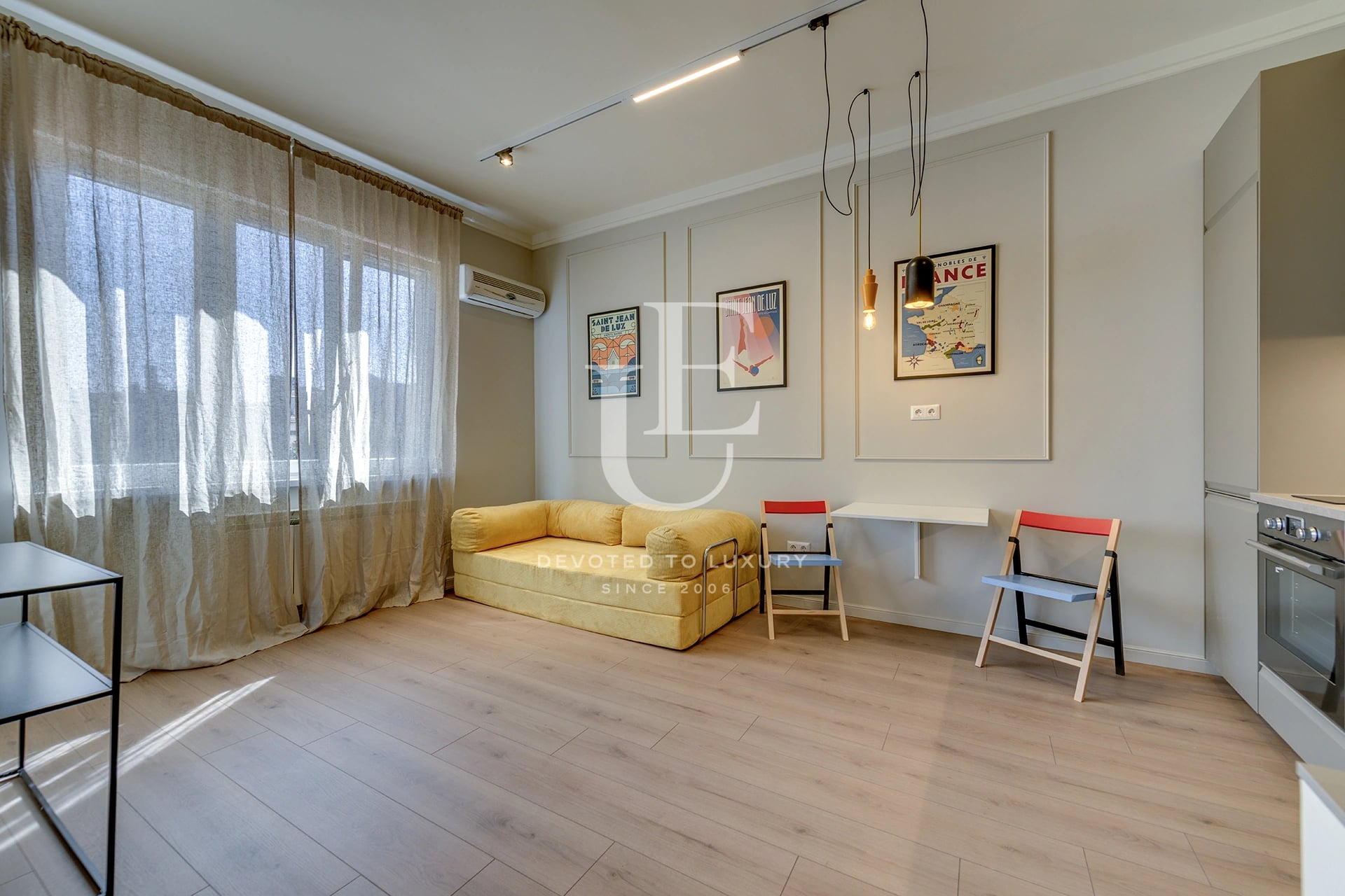 Elegant One-Bedroom Apartment near the National Theatre