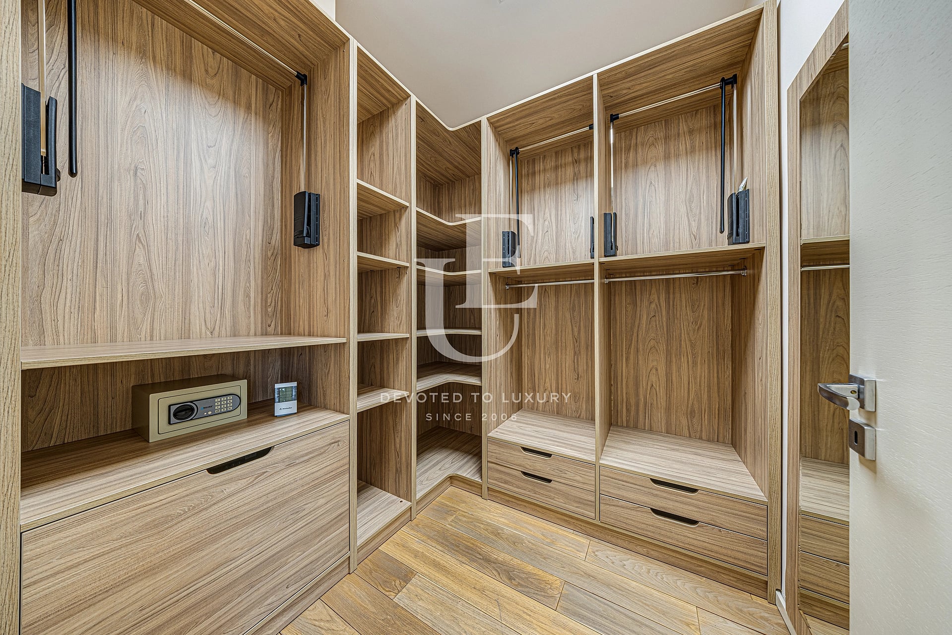 Четиристаен апартамент, Изгрев, София, ID 37306 - Снимка 6