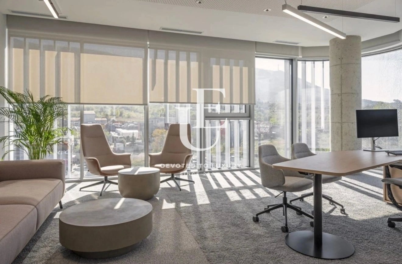 Office for sale in a boutique building in Manastirski Livadi district - east